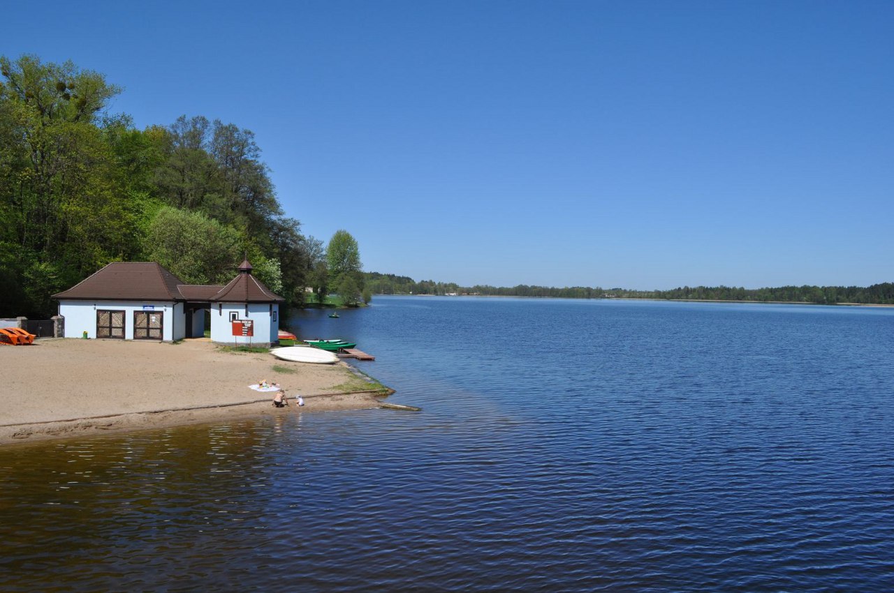 Miejskie kąpielisko nad jeziorem Olecko Wielkie.