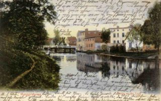 Nadbrzeżna zabudowa.