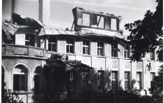 Spalony pałac w Białej Oleckiej.